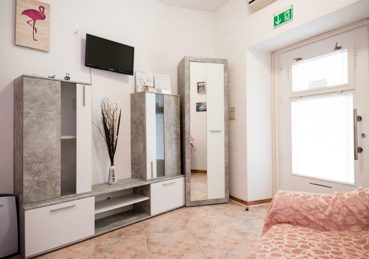 Studio Apartman Mima Hotel Umag Luaran gambar